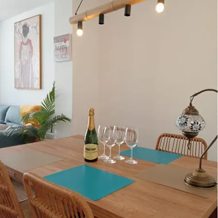 Side -estepona شقة
